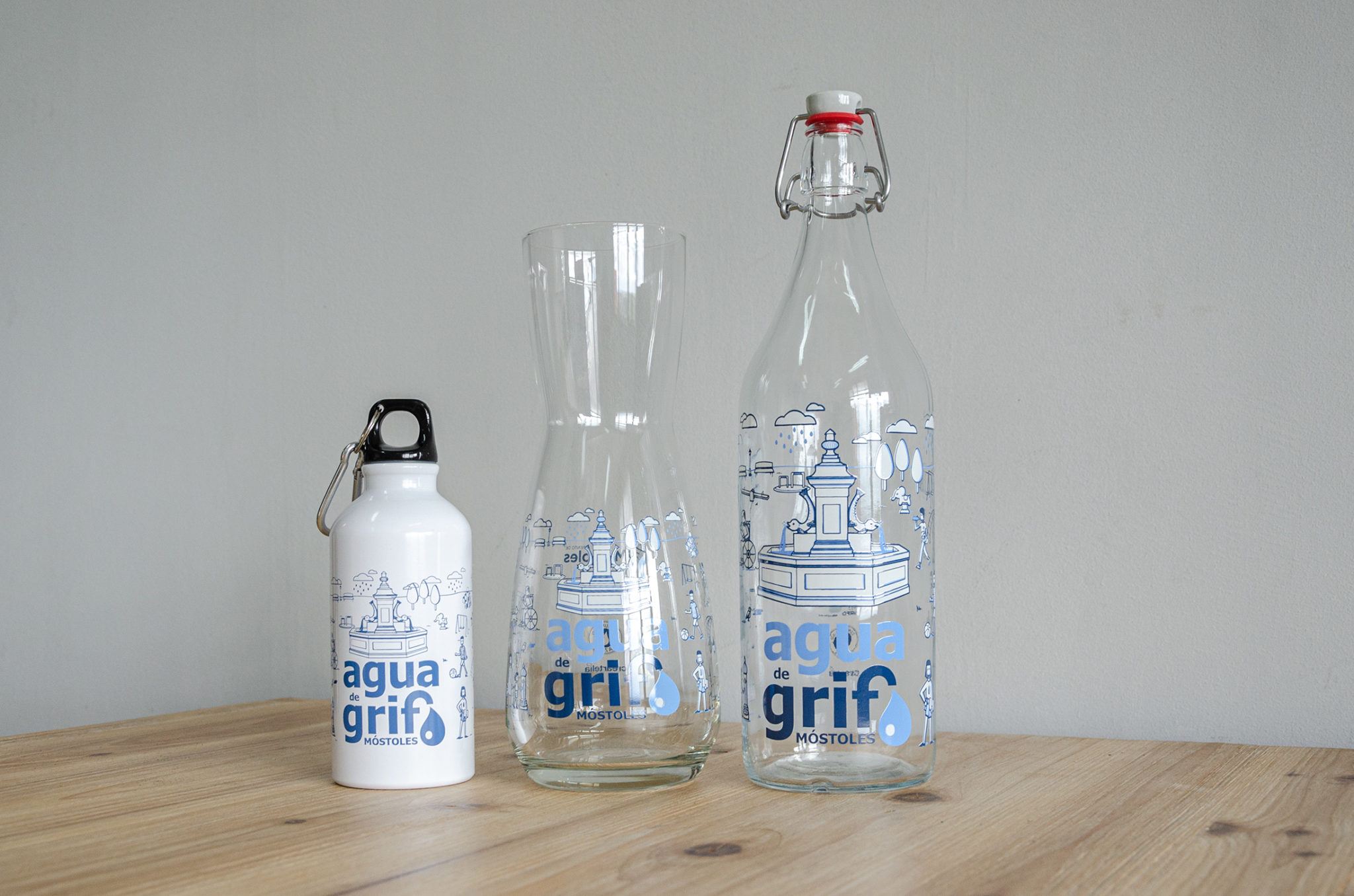 Botellas con diseño gráfico ganador de agua del grifo Móstoles