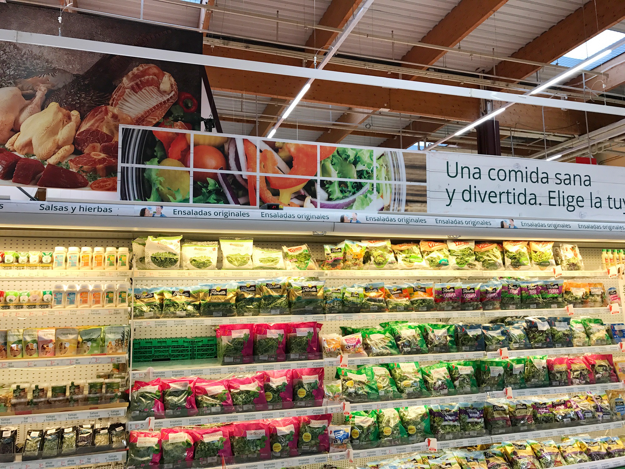 Decoración y caracterización del punto de venta de Florette en Alcampo Irun