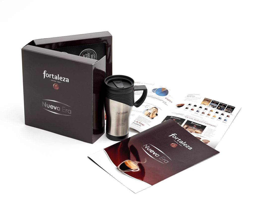 Diseño de Packaging y productos promocionales TradeKit CAfe Fortaleza Nueva Era