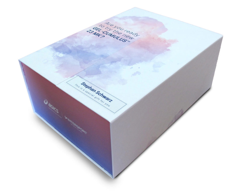 Diseño del packaging del trade kit diseñado para ASICS e Intersport