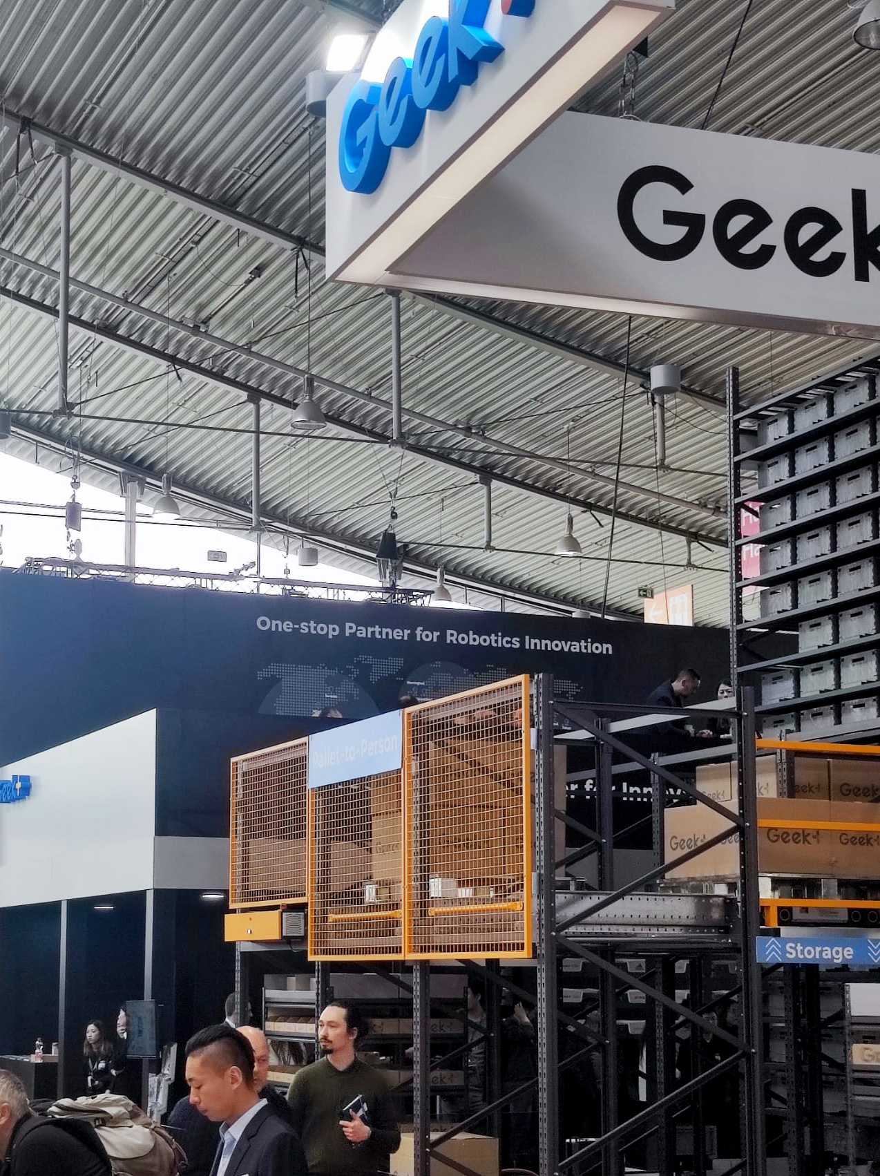 Stand de Geek+ en la feria LogiMAT 2024