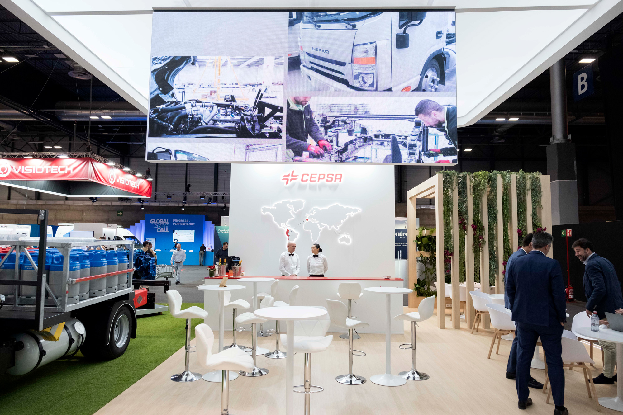 Detalle de diseño audiovisual de stand de GASIB en Mobility 2026