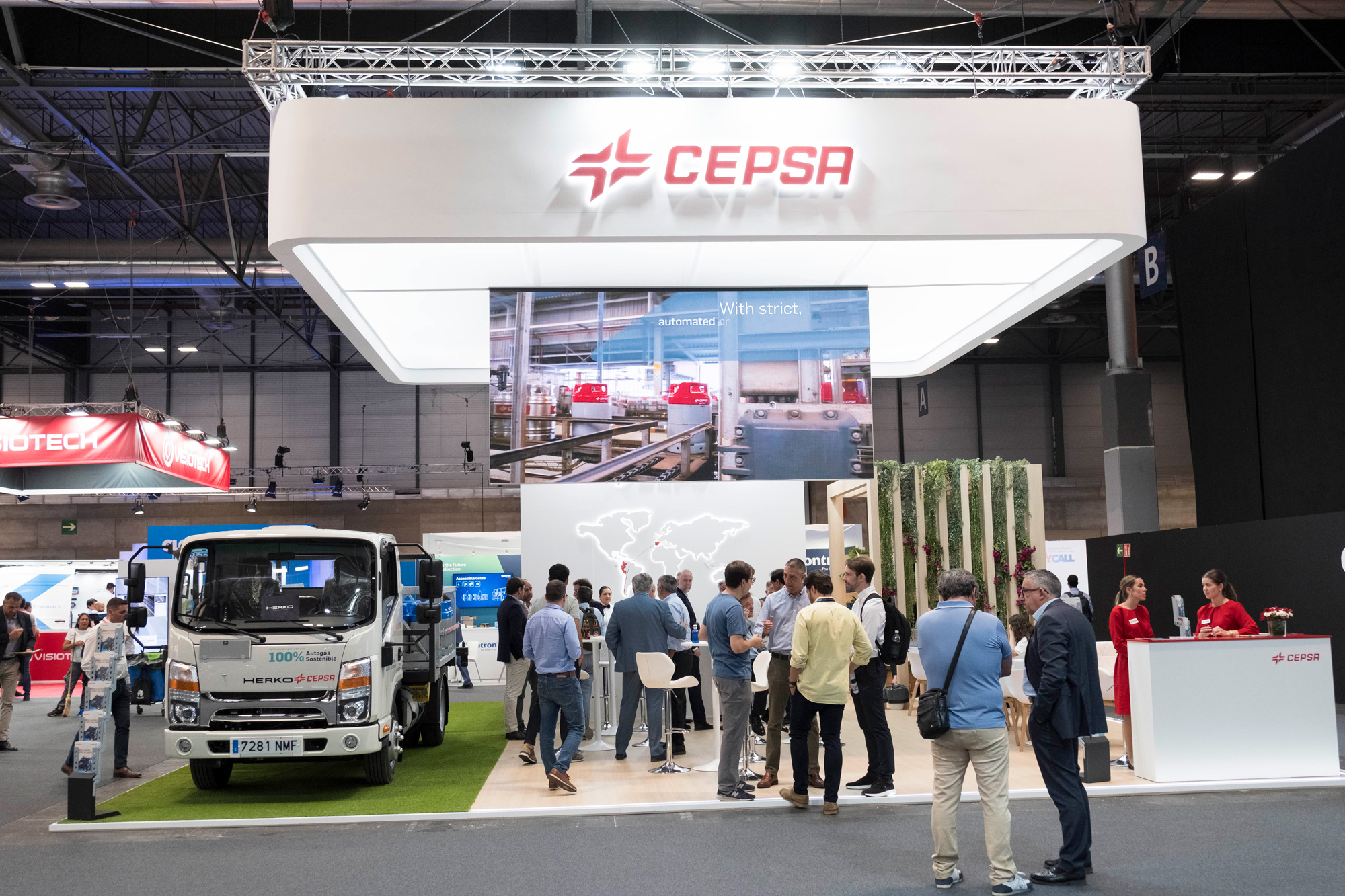 Vista general del stand de Cepsa GASIB en Mobility 2026